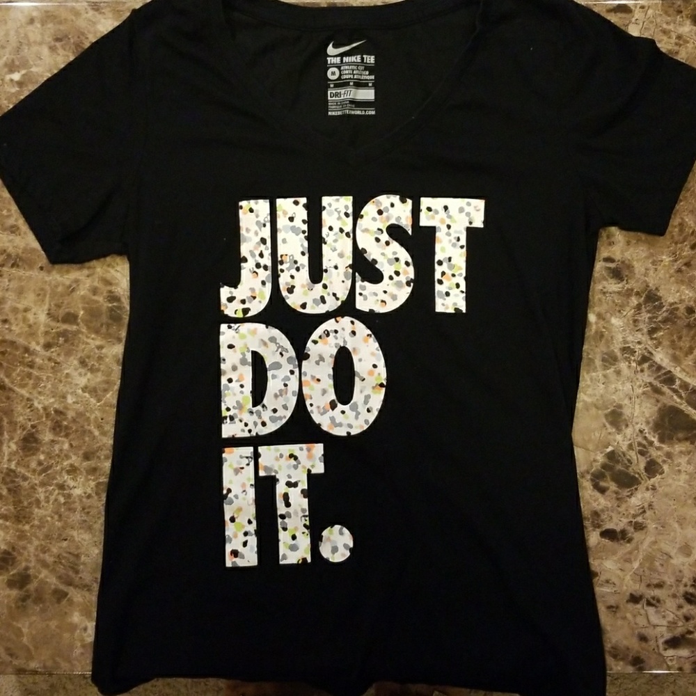 Nike tee